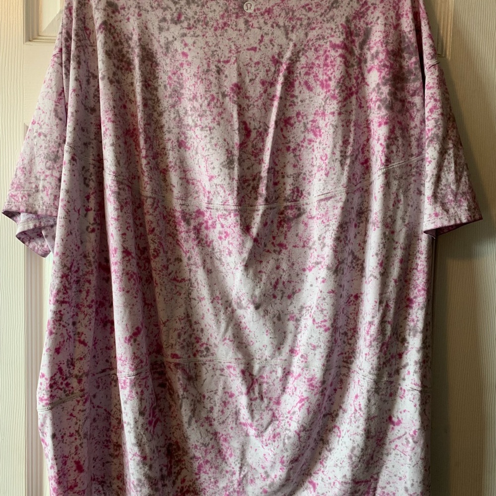 Lululemon back in action short sleeve